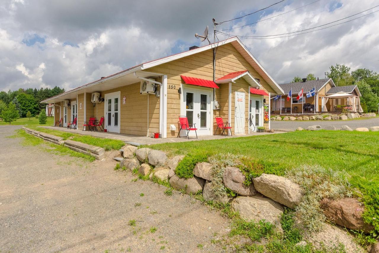 Motel Le Saint Alex Exteriér fotografie